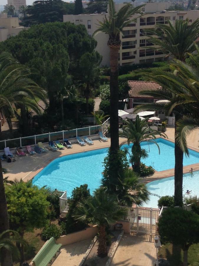 Appartement T2 De Standing Au Pied Des Plages Golfe-Juan Bagian luar foto