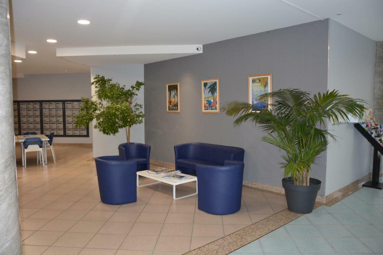 Appartement T2 De Standing Au Pied Des Plages Golfe-Juan Bagian luar foto